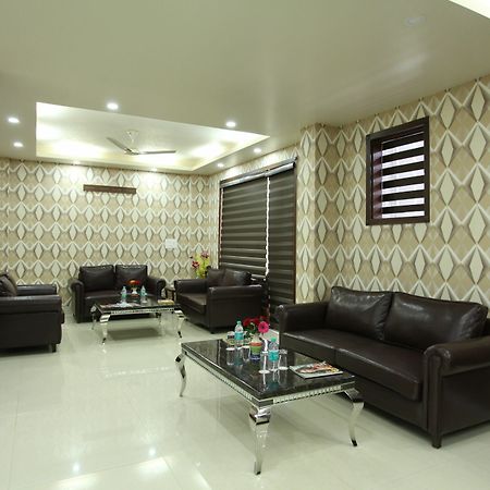Hotel H.C Grand Yeni Delhi Dış mekan fotoğraf